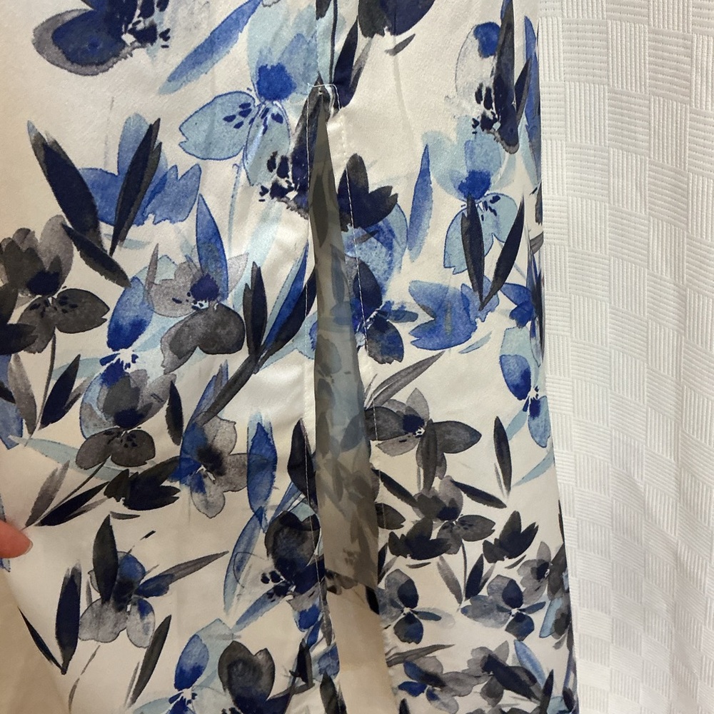 DKNY Blue and White Floral Maxi Dress - Picture 5 of 6